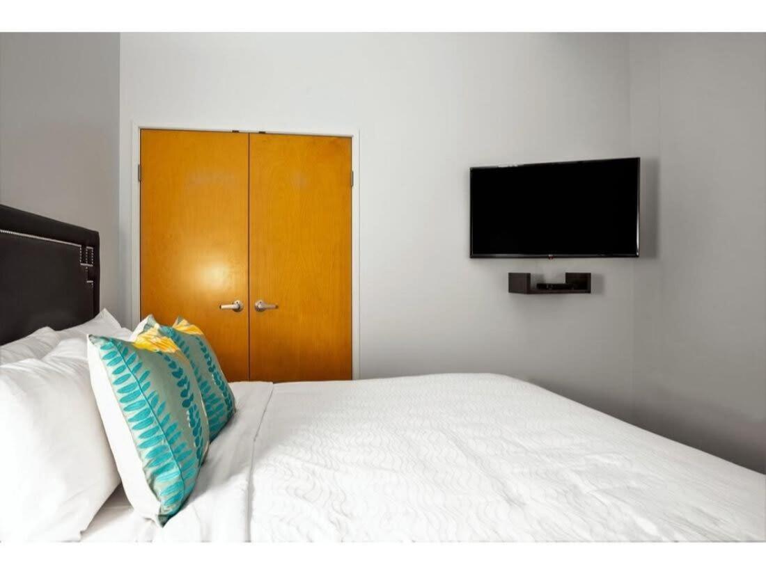 Bold 2Br 2Ba In The Block Apartment By Cozysuites! Indianápolis Exterior foto